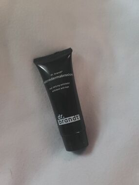 Dr. Brandt Microdermabrasion Exfoliat anti age .25 oz New
Travel